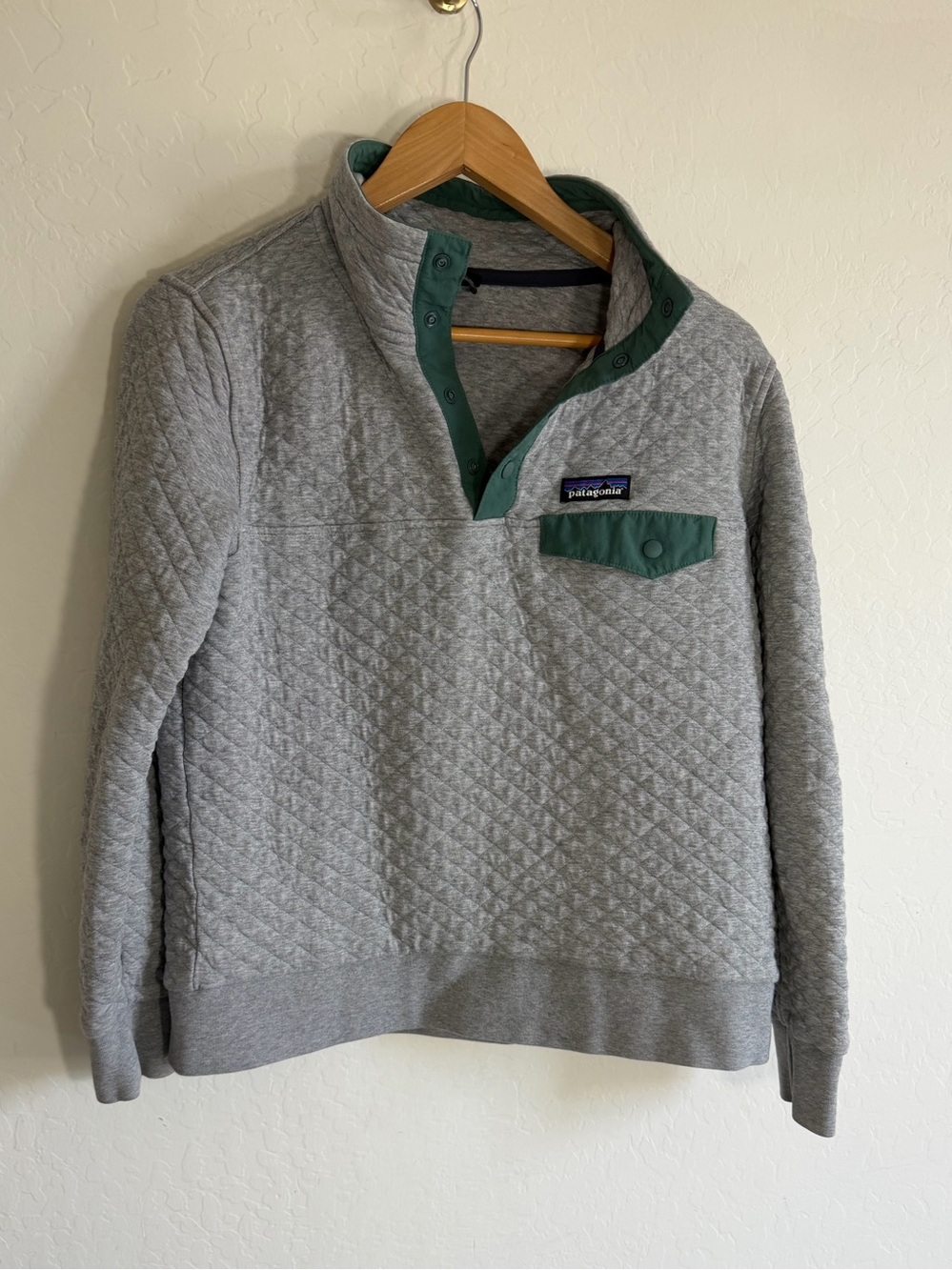 Patagonia Organic Cotton Quilted Snap-T Pullover Grey Green Trim M